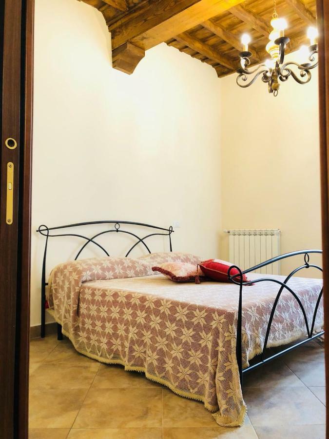 Casa Vacanze La Torretta Sutri Eksteriør bilde